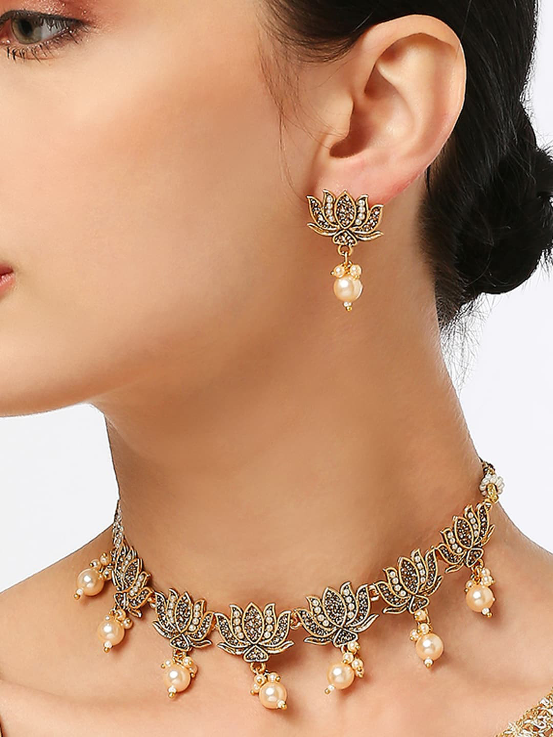 

OOMPH Stone Studded & Beaded Jewellery Set, Gold