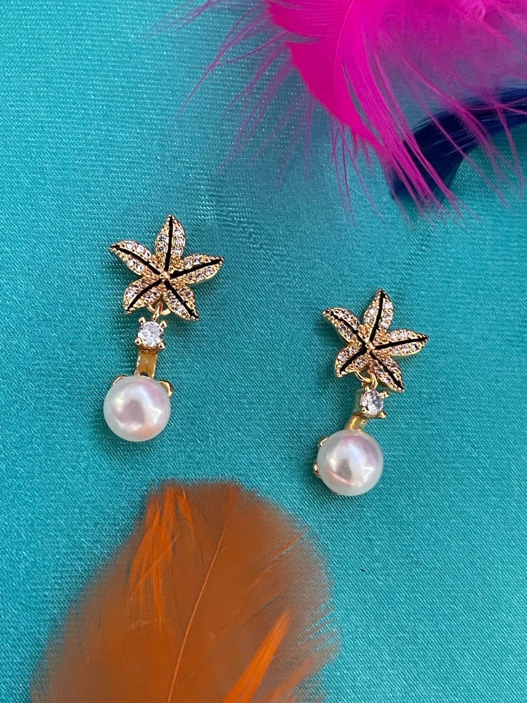 

Digital Dress Room Star Shaped Drop Earrings, Gold