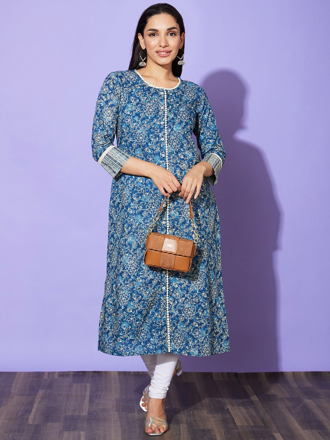 

Globus Floral Printed Beads and Stones Cotton Kurta, Blue