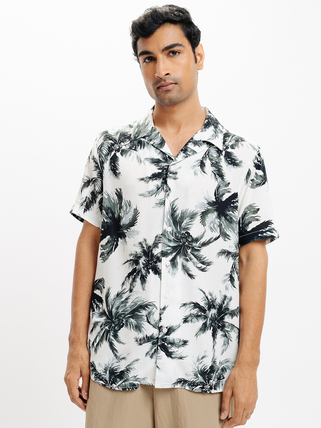 

FREAKINS Floral Opaque Printed Casual Shirt, White