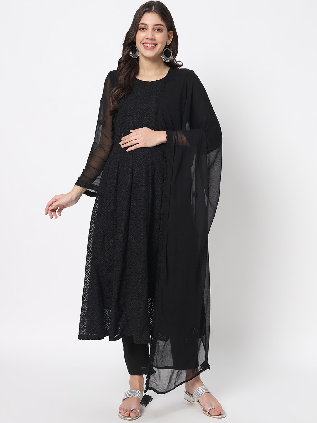 

mumzhug Embroidered Regular Kurta with Trousers & Dupatta, Black