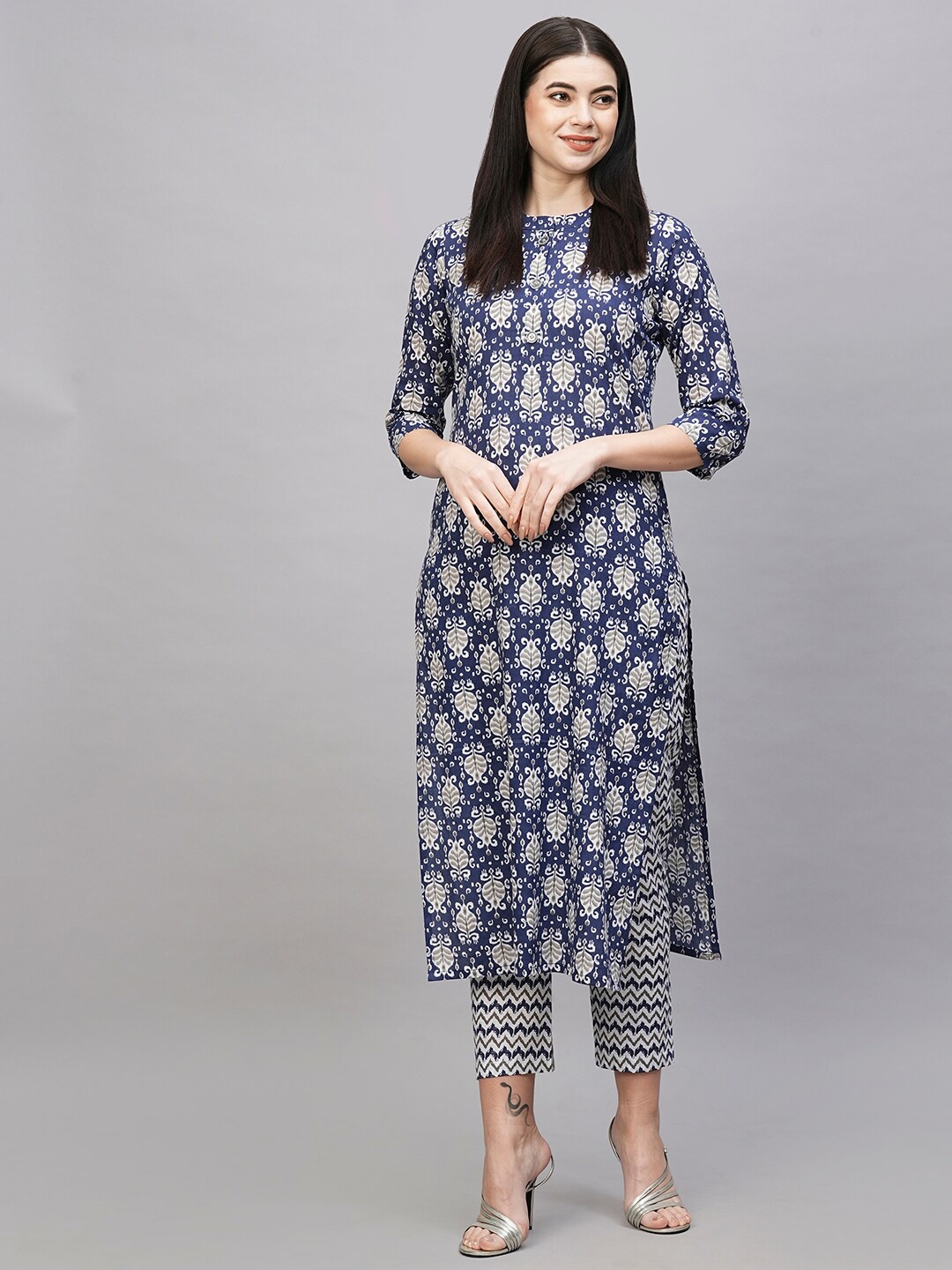 

KALINI Ethnic Motifs Printed Straight Kurta with Trousers, Blue