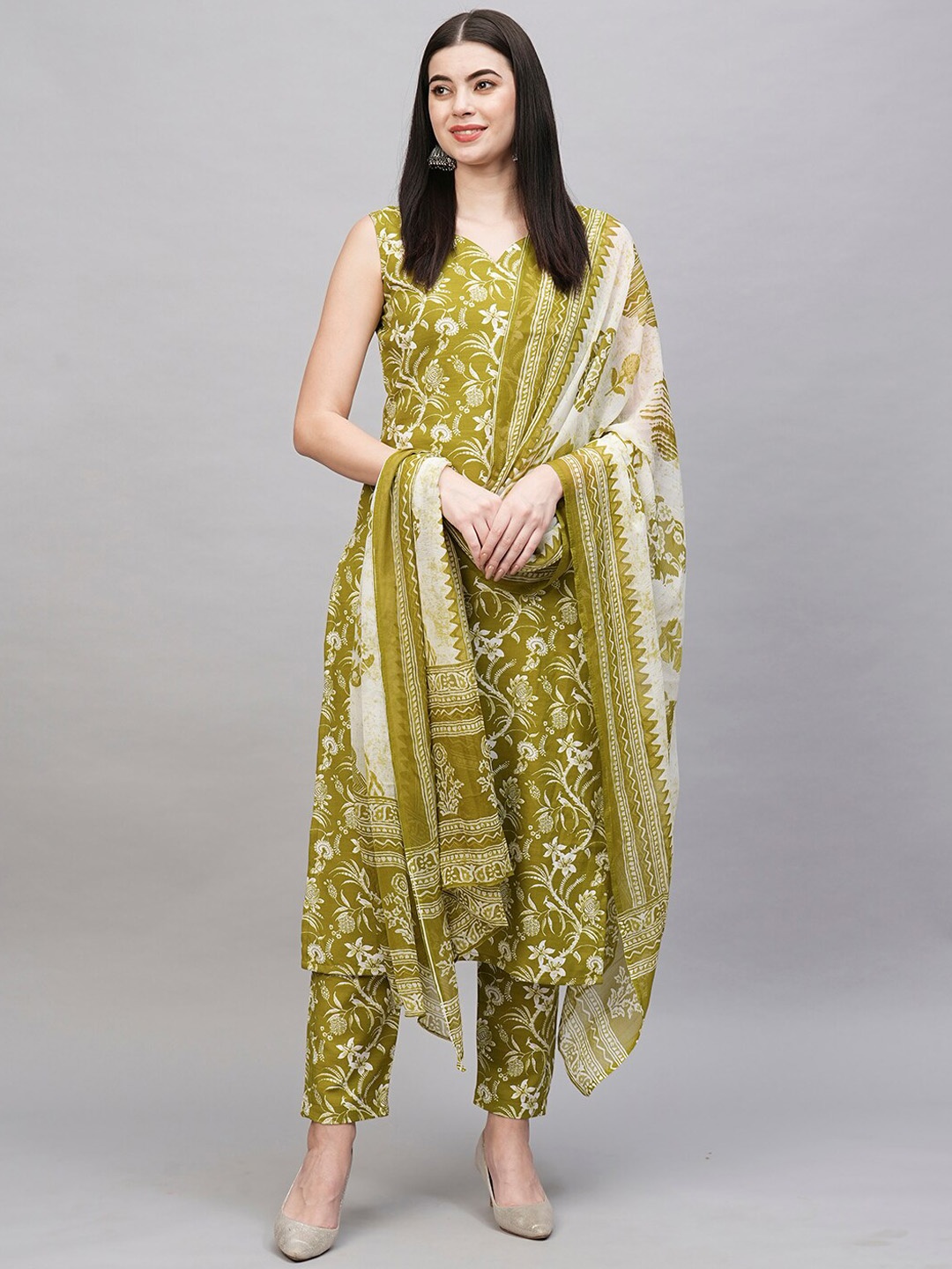 

KALINI Floral Printed Notch Neck Straight Kurta with Trousers & Dupatta, Green