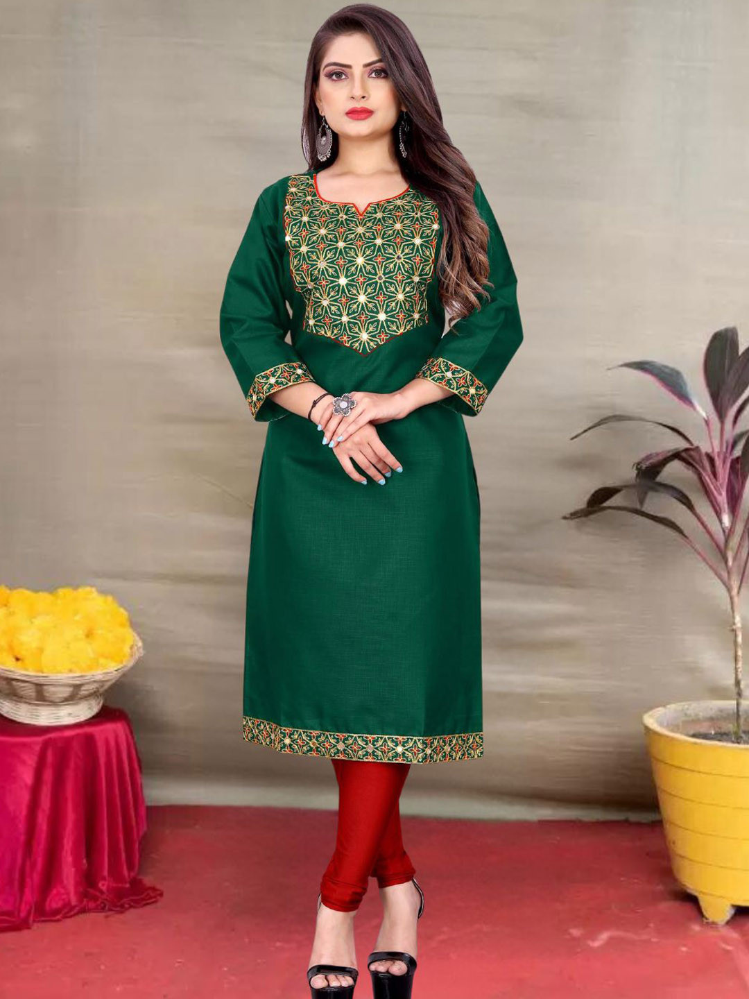 

MAGMINA Yoke Design Embroidered Zari Cotton Kurta, Green