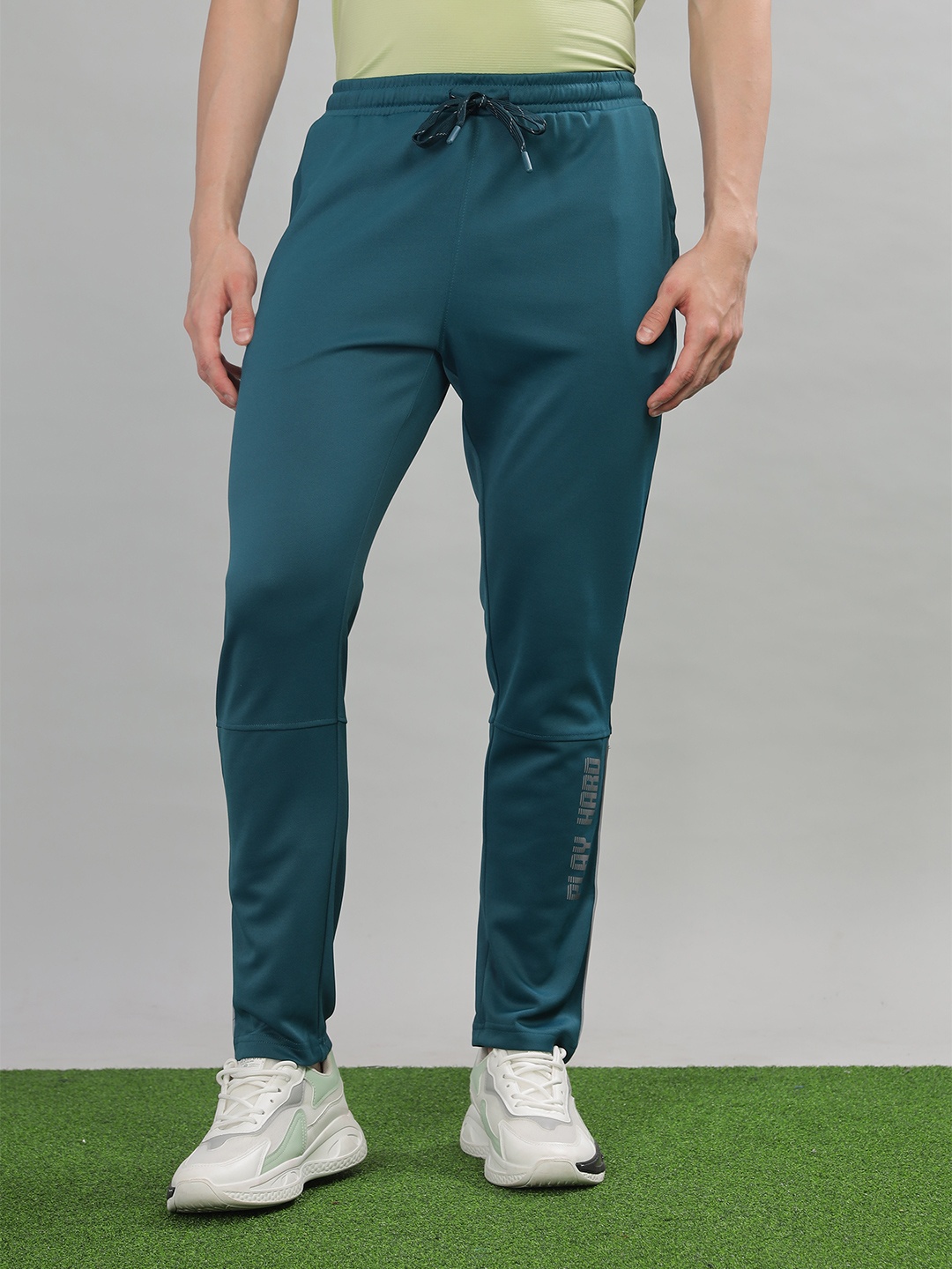 

Force NXT Men Solid Mid Rise Anti Viral Anti Odour Cool Sports Track Pant, Green