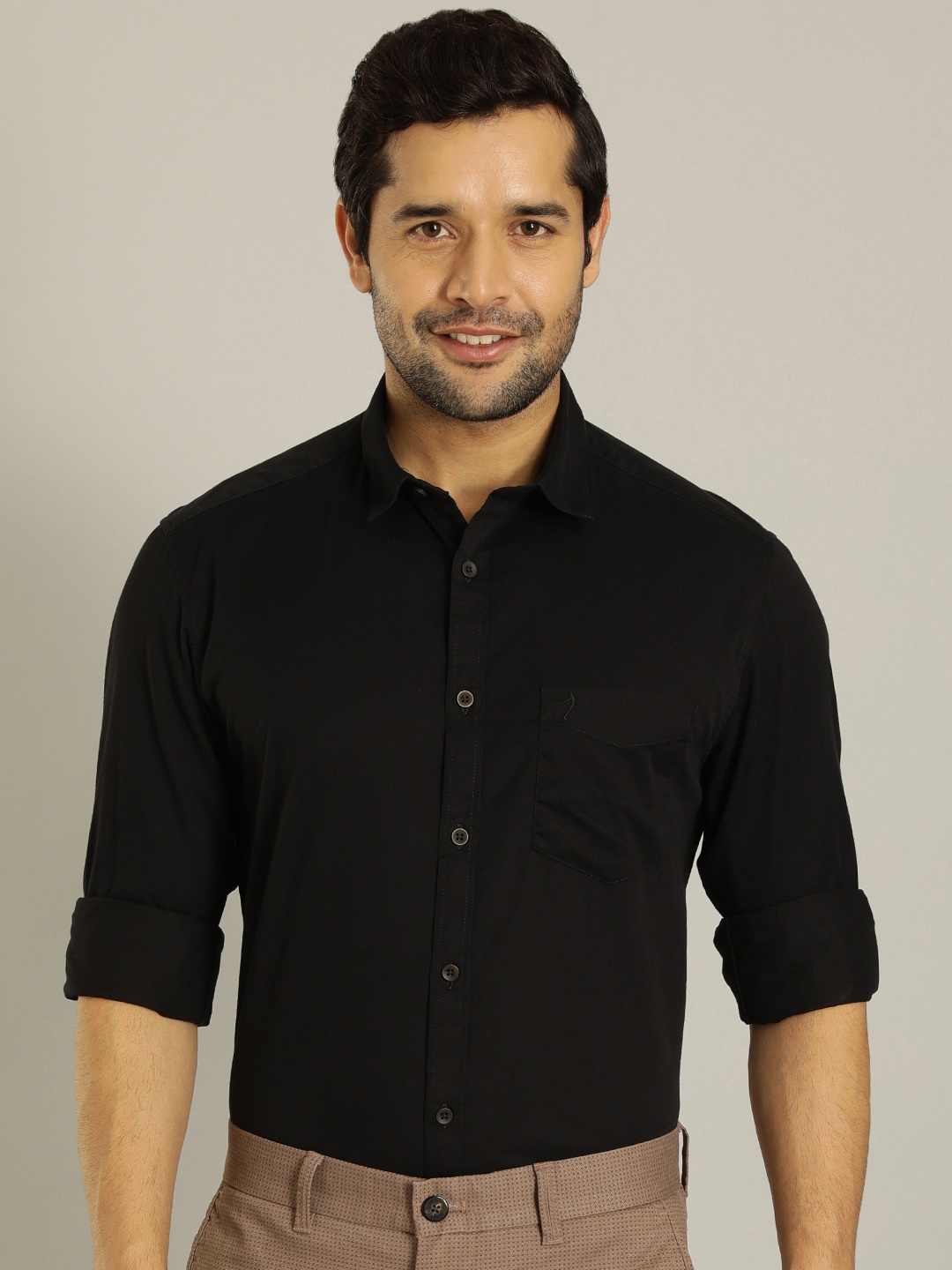 

Indian Terrain Spread Collar Pure Cotton Casual Shirt, Black
