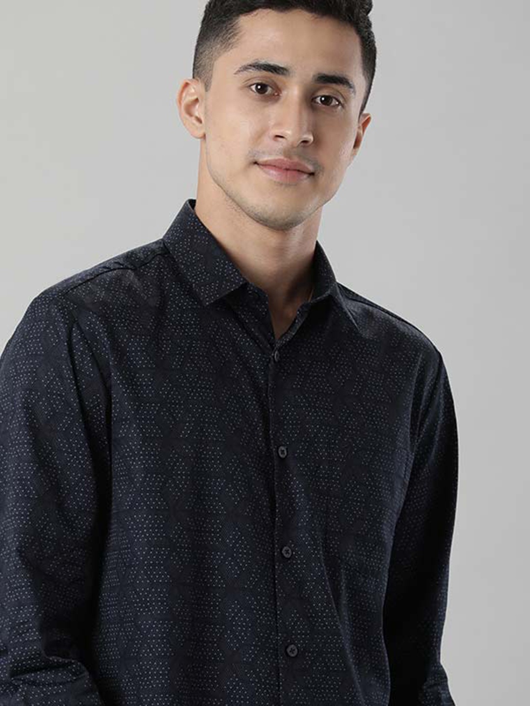

Indian Terrain Micro Ditsy Printed Pure Cotton Casual Shirt, Navy blue