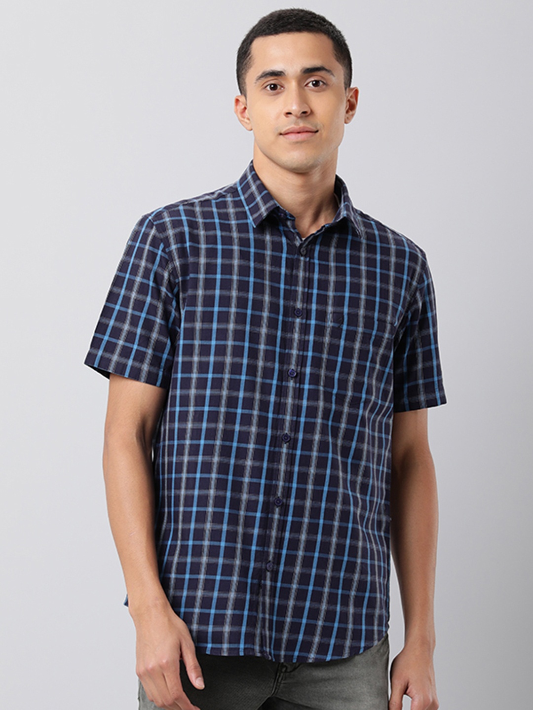 

Indian Terrain Checked Spread Collar Pure Cotton Casual Shirt, Navy blue