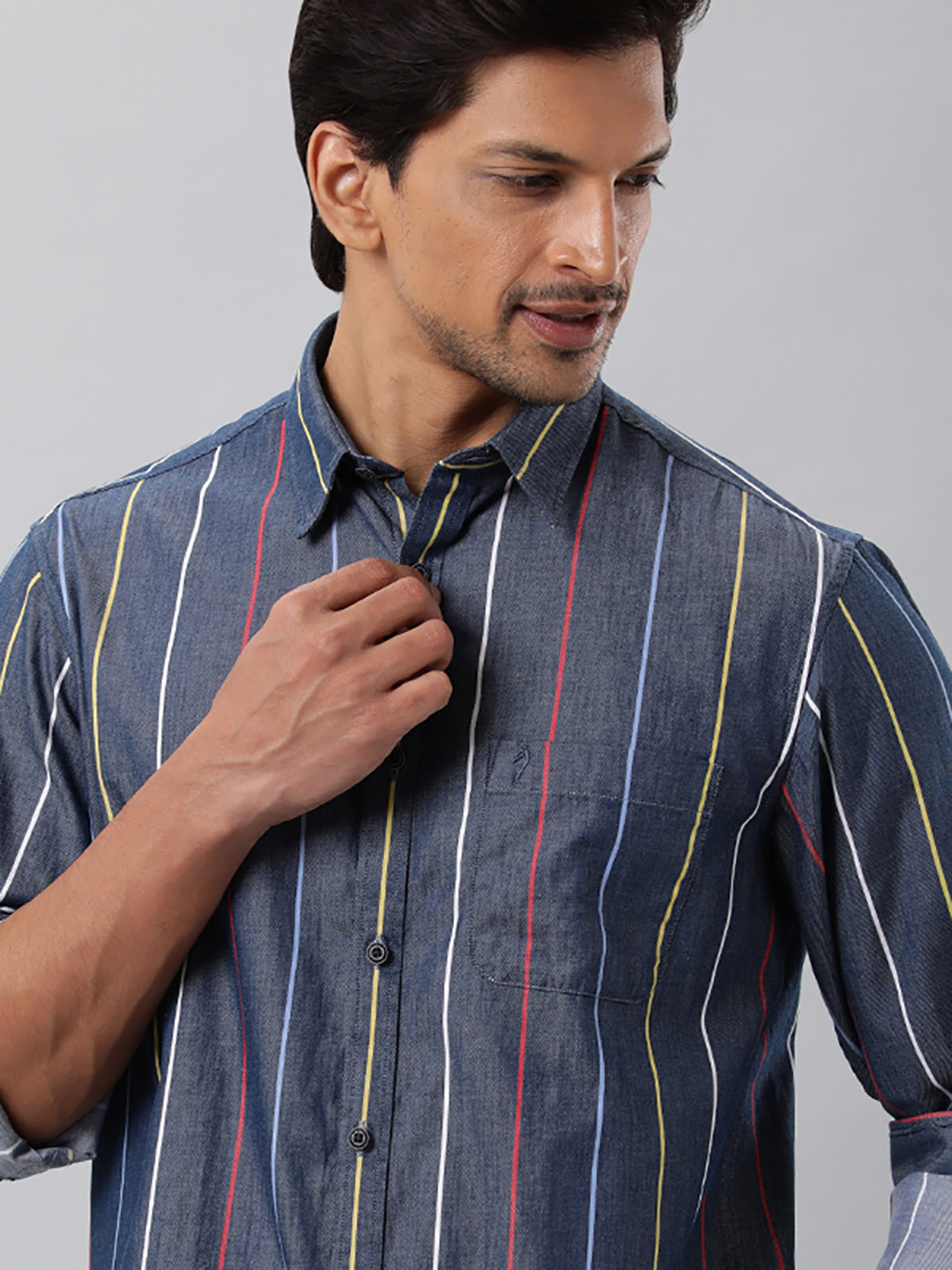 

Indian Terrain Striped Pure Cotton Casual Shirt, Blue
