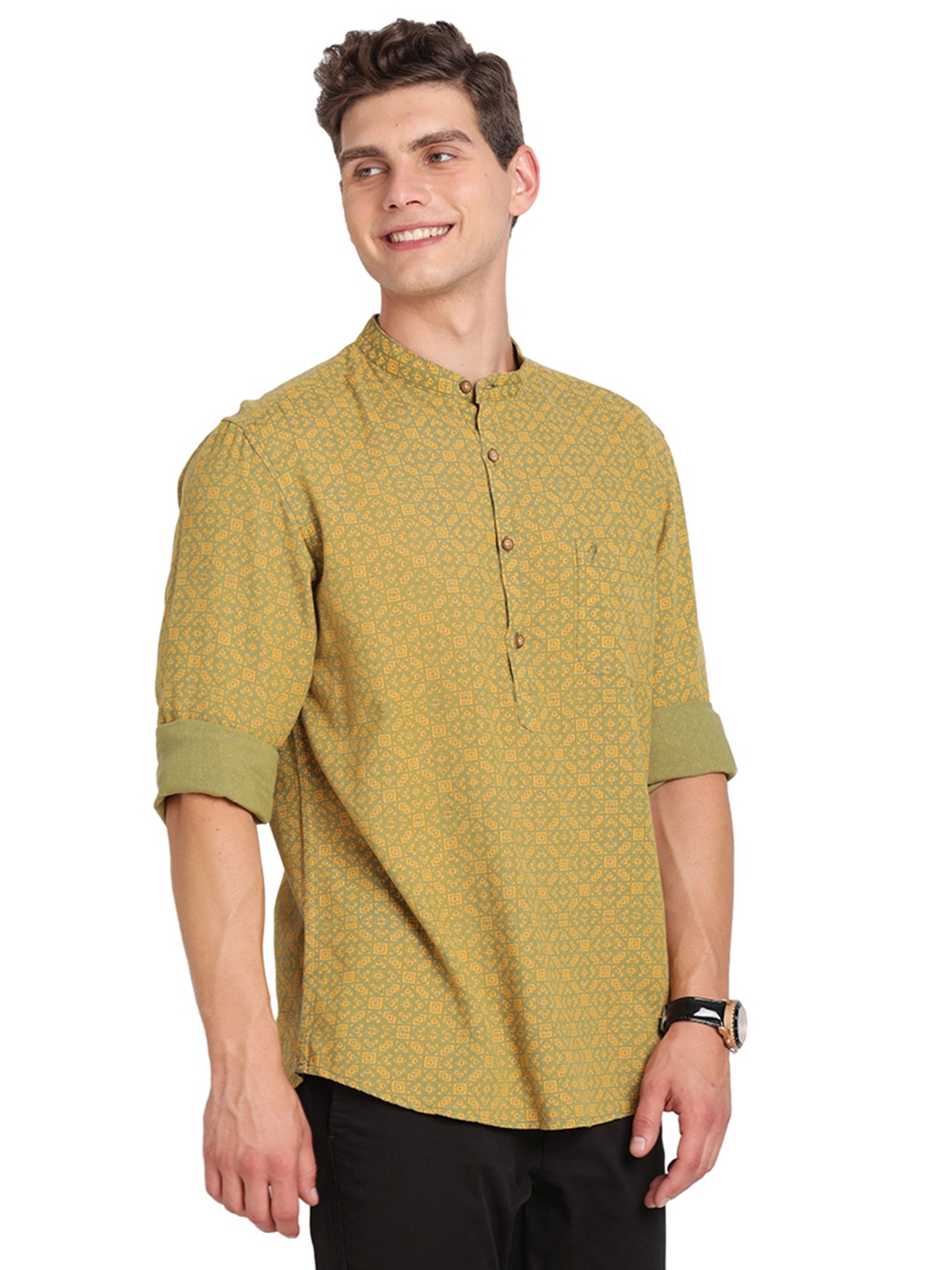 

Indian Terrain Ethnic Motifs Printed Mandarin Collar Pure Cotton Casual Shirt, Green