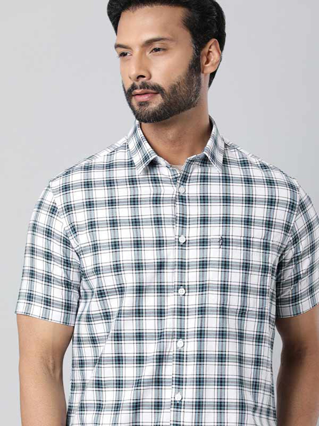 

Indian Terrain Tartan Checked Spread Collar Pocket Cotton Casual Shirt, White