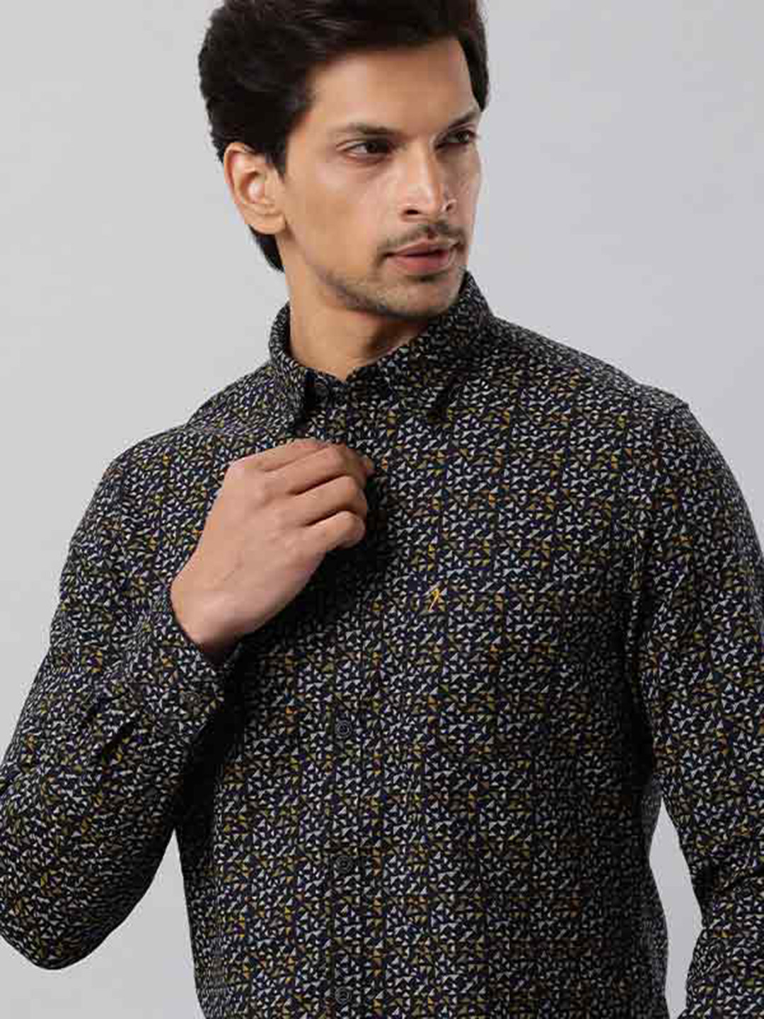 

Indian Terrain Slim Fit Geometric Printed Spread Collar Cotton Casual Shirt, Navy blue