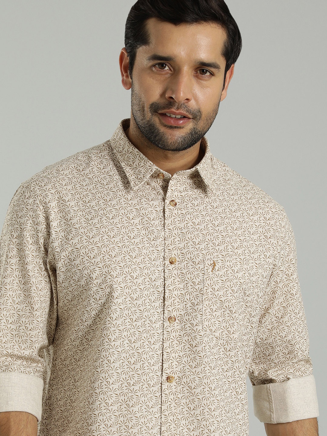 

Indian Terrain Floral Printed Pure Cotton Casual Shirt, Beige