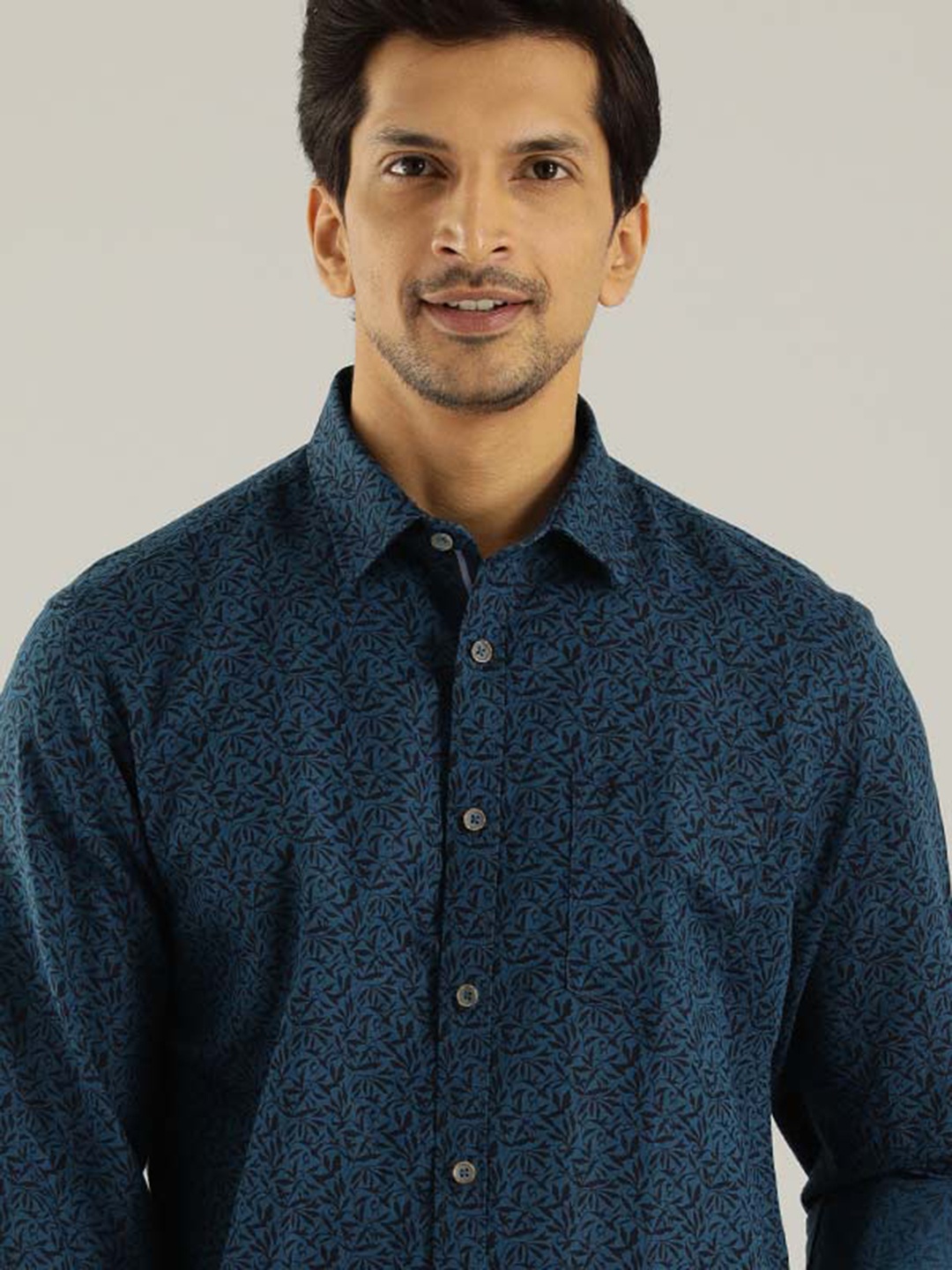 

Indian Terrain Floral Printed Spread Collar Linen Cotton Shirt, Navy blue