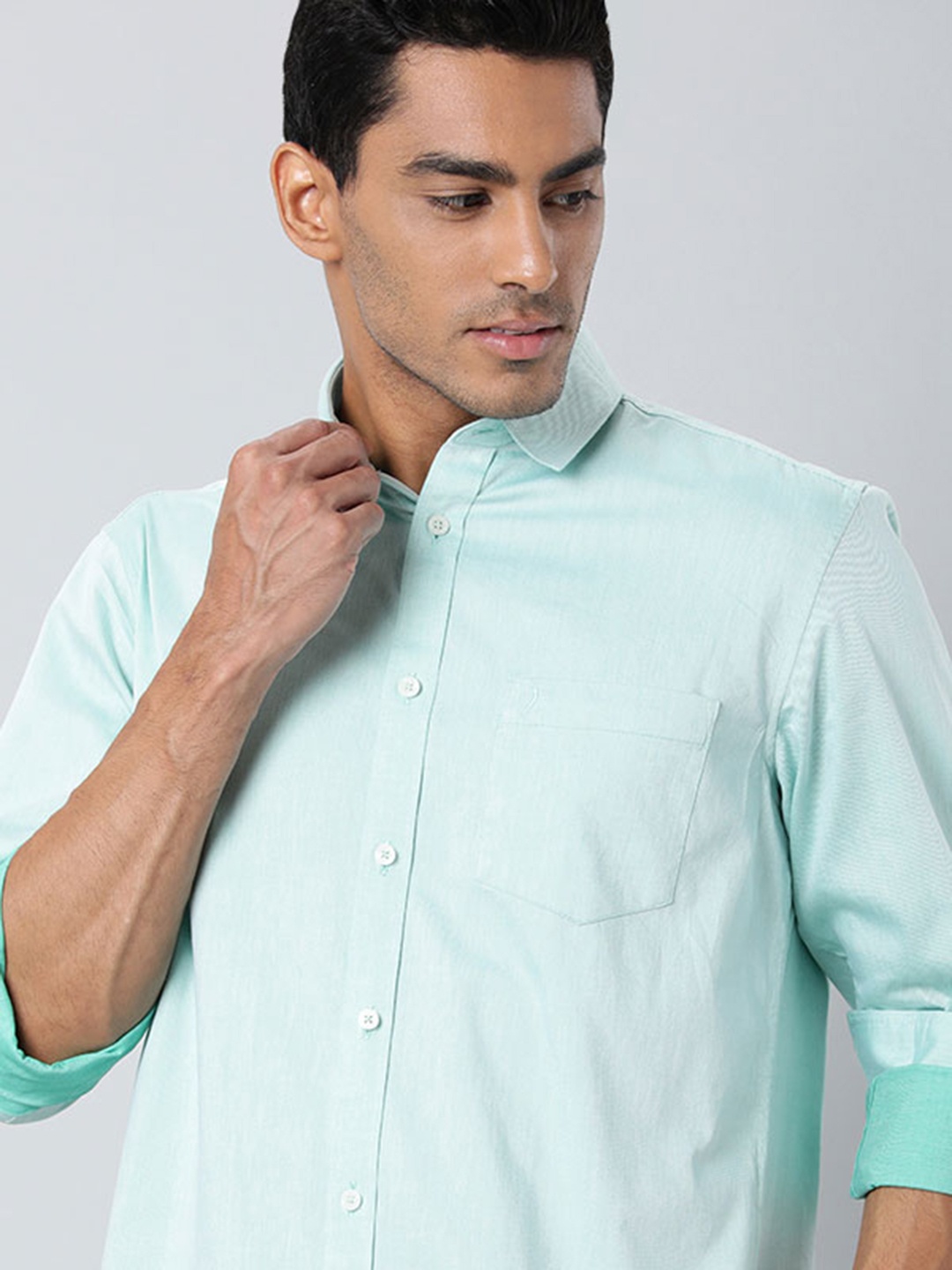 

Indian Terrain Spread Collar Pure Cotton Casual Shirt, Green