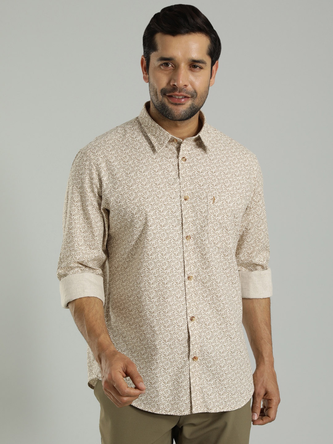 

Indian Terrain Floral Printed Pure Cotton Casual Shirt, Beige