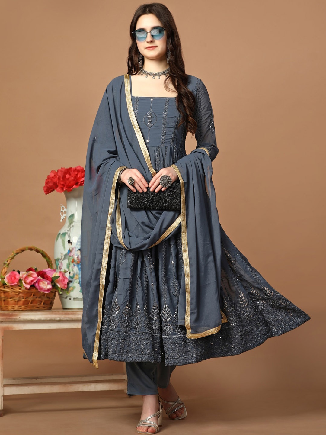 

Kedar Fab Ethnic Motifs Yoke Design Thread Work Anarkali Kurta Kurta Dupatta, Grey