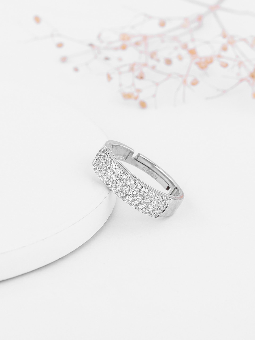 

GIVA 925 Silver-Pated Stone Studded Finger Ring