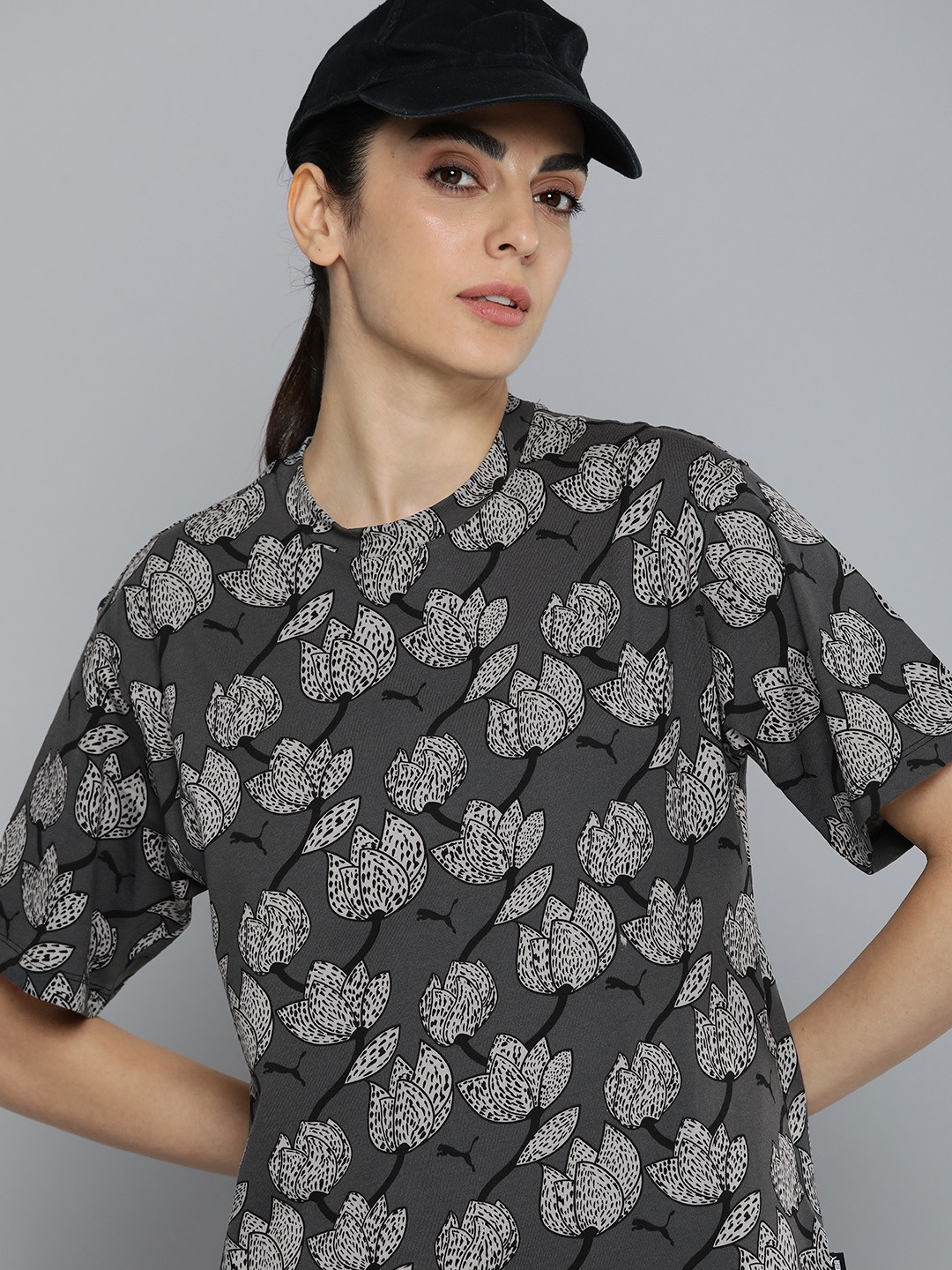 

Puma Pure Cotton Relaxed Fit BLOSSOM T-shirt, Grey