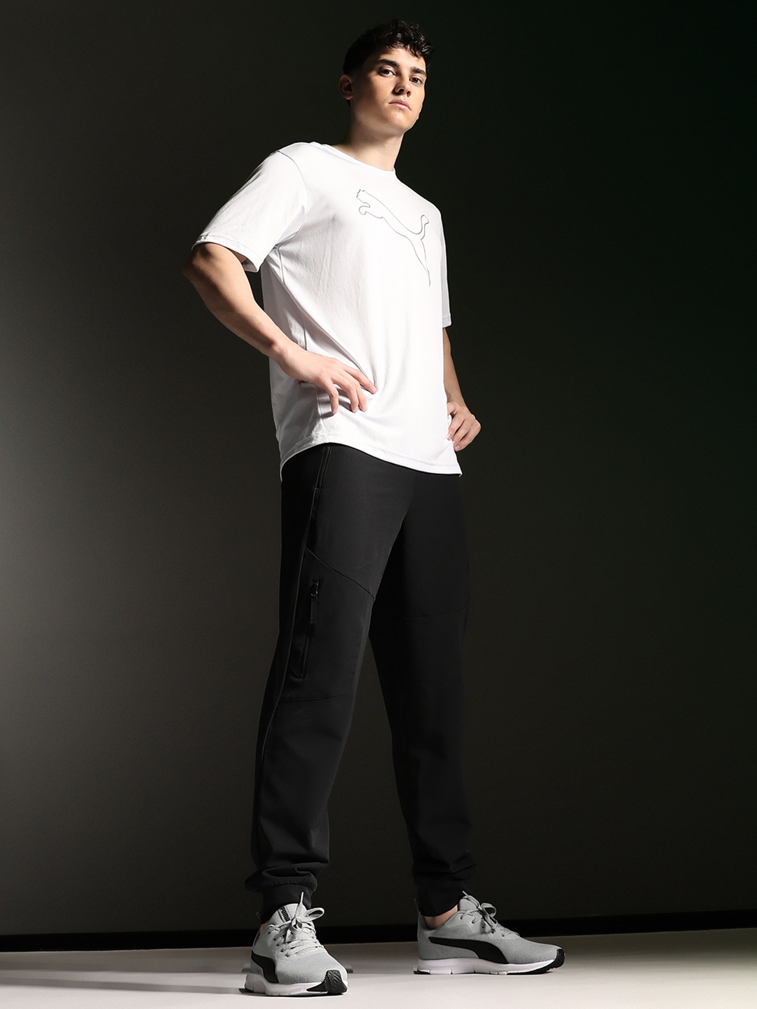 

Puma Men PUMATECH Solid dryCELL Track Pants, Black