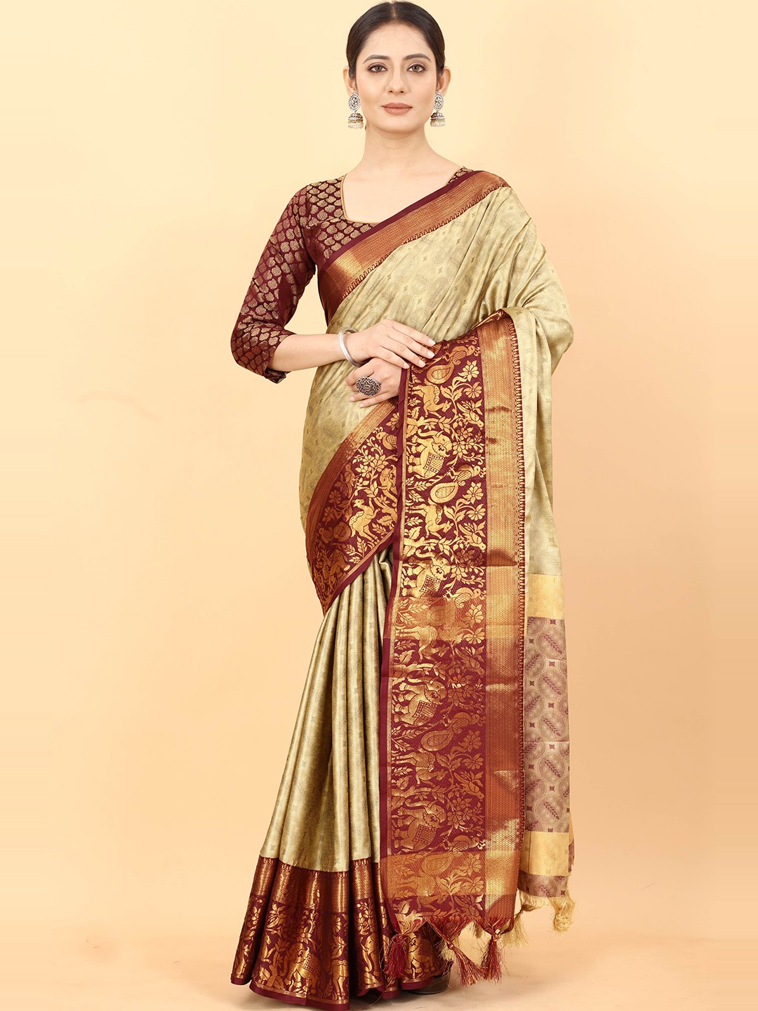 

SMARTLOOKS Ethnic Motifs Woven Design Zari Silk Cotton Banarasi Saree, Cream