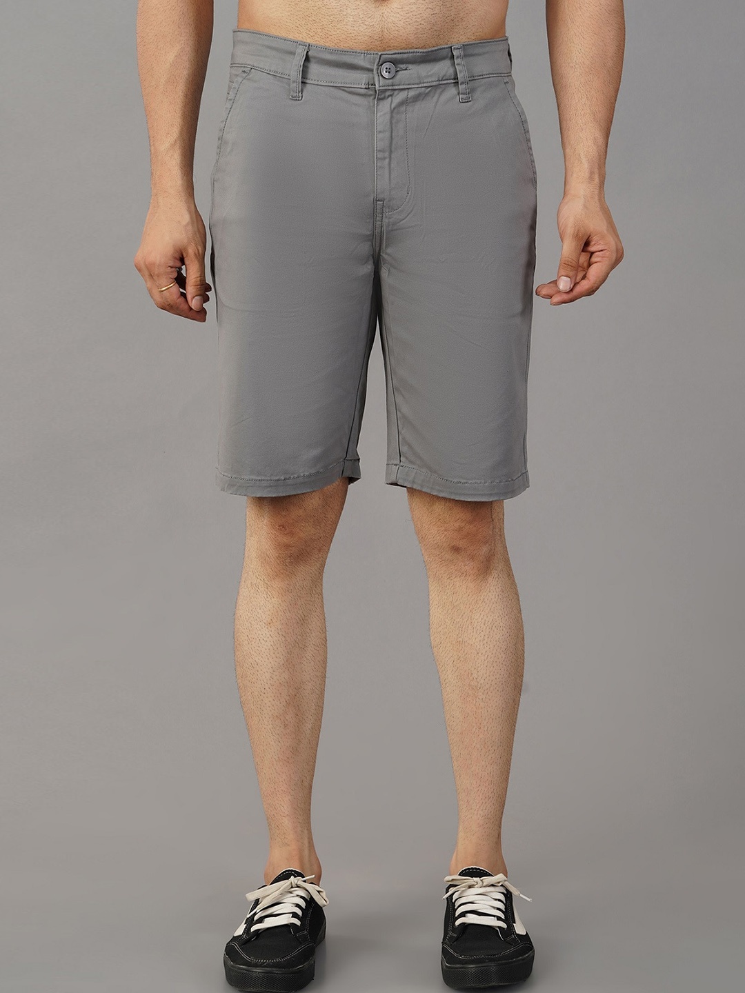 

Mast & Harbour Grey Men Mid-Rise Slim Fit Cotton Chino Shorts