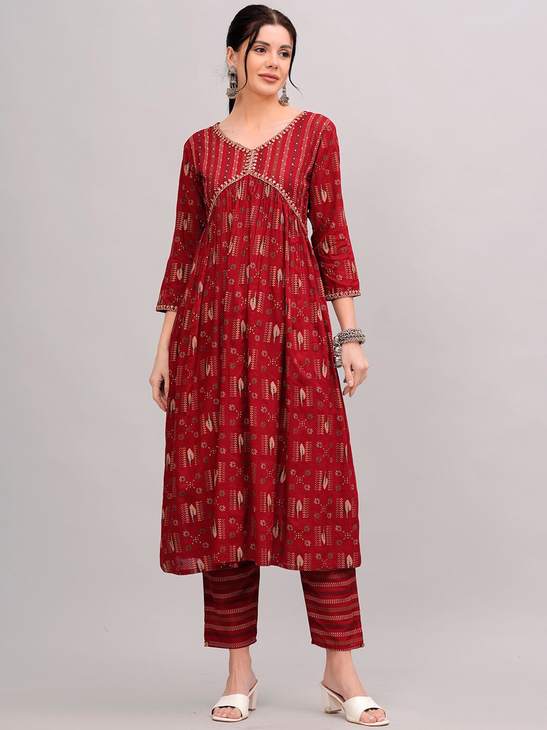 

HIGHLIGHT FASHION EXPORT Ethnic Aliya Cut Kurta Trouser And Dupatta, Maroon
