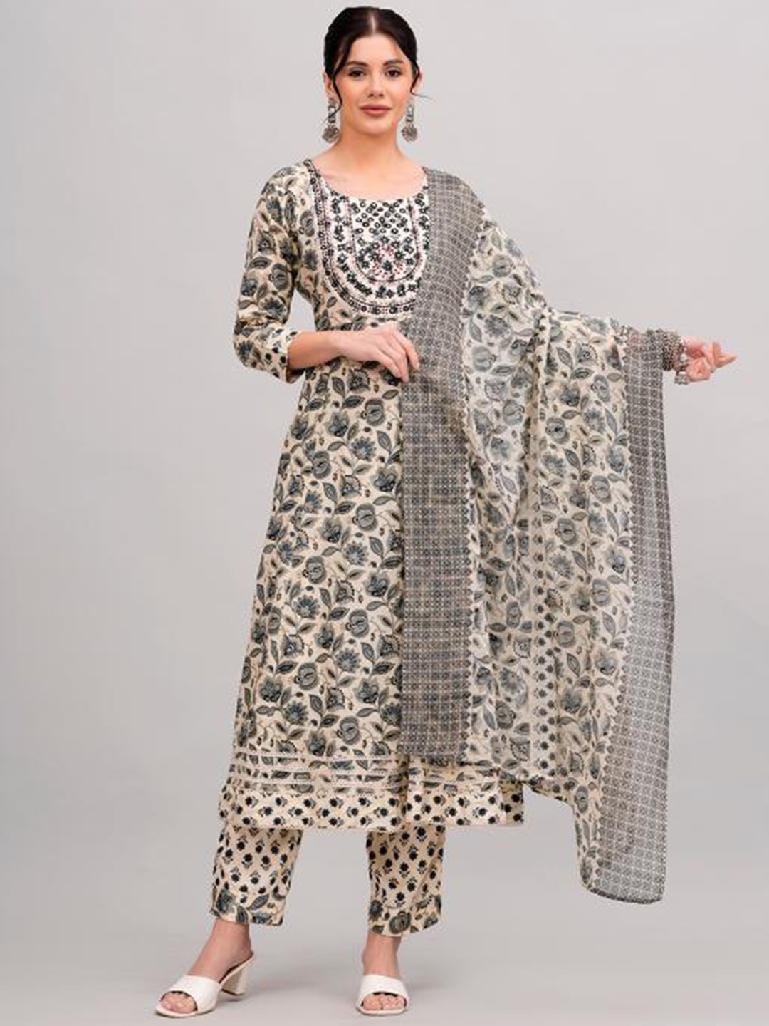 

HIGHLIGHT FASHION EXPORT Floral Printed Mirror Work Flared Kurta with Trousers & Dupatta, Grey