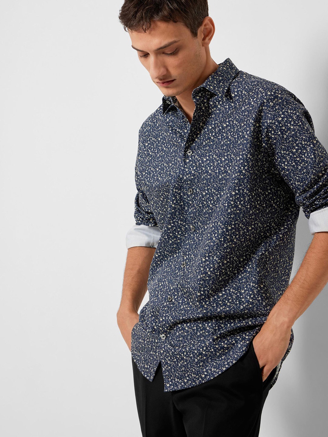 

SELECTED Men Slim Fit Floral Printed Cotton Casual Shirt, Navy blue