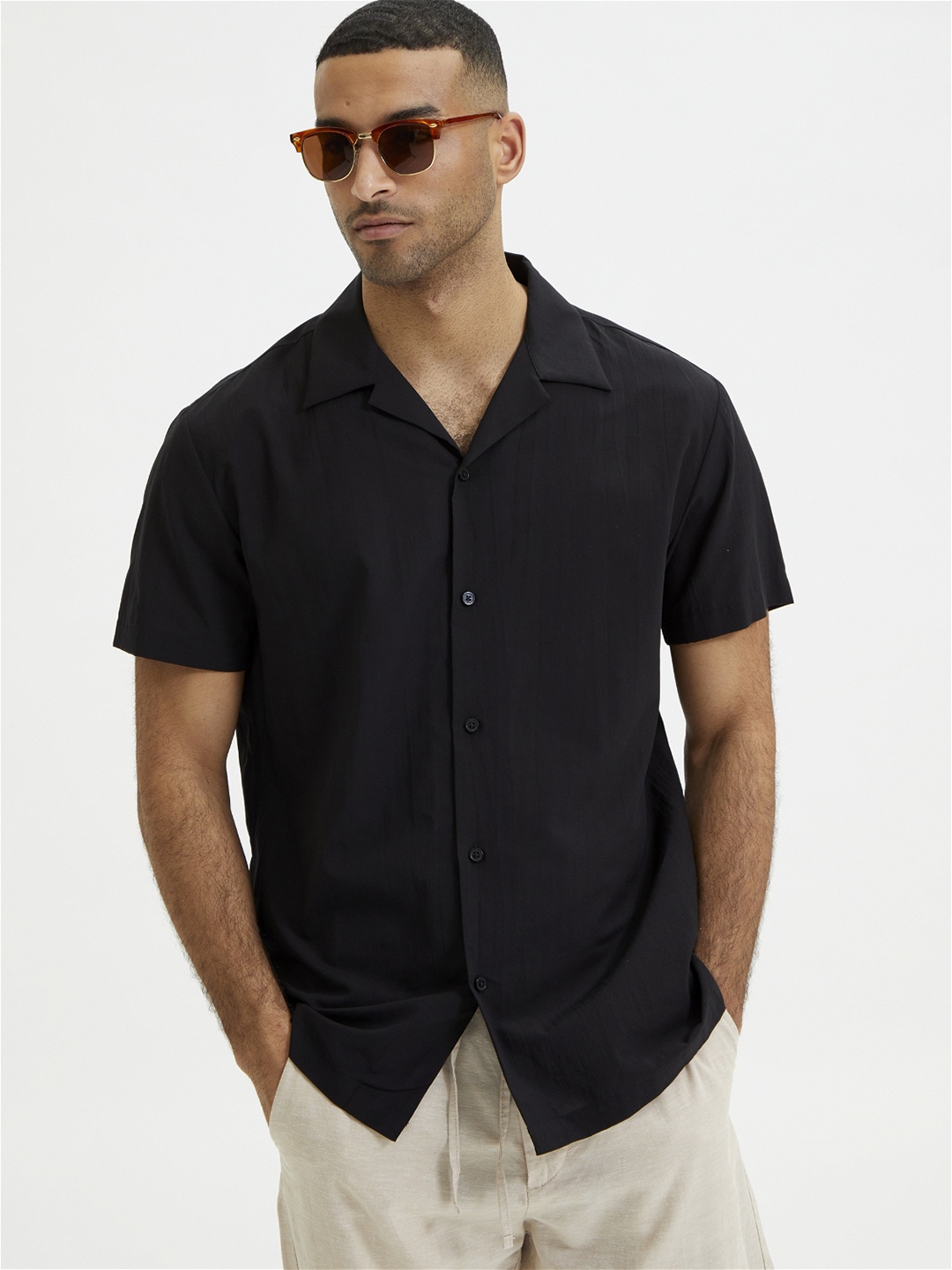 

SELECTED Short Sleeves Casual Shirt, Black