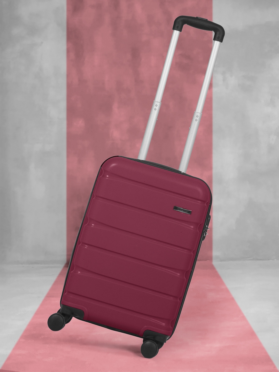 Teakwood Leathers Uno 360-Degree Rotation Hard-Sided Cabin-Sized Trolley Bag 32.2L, Maroon