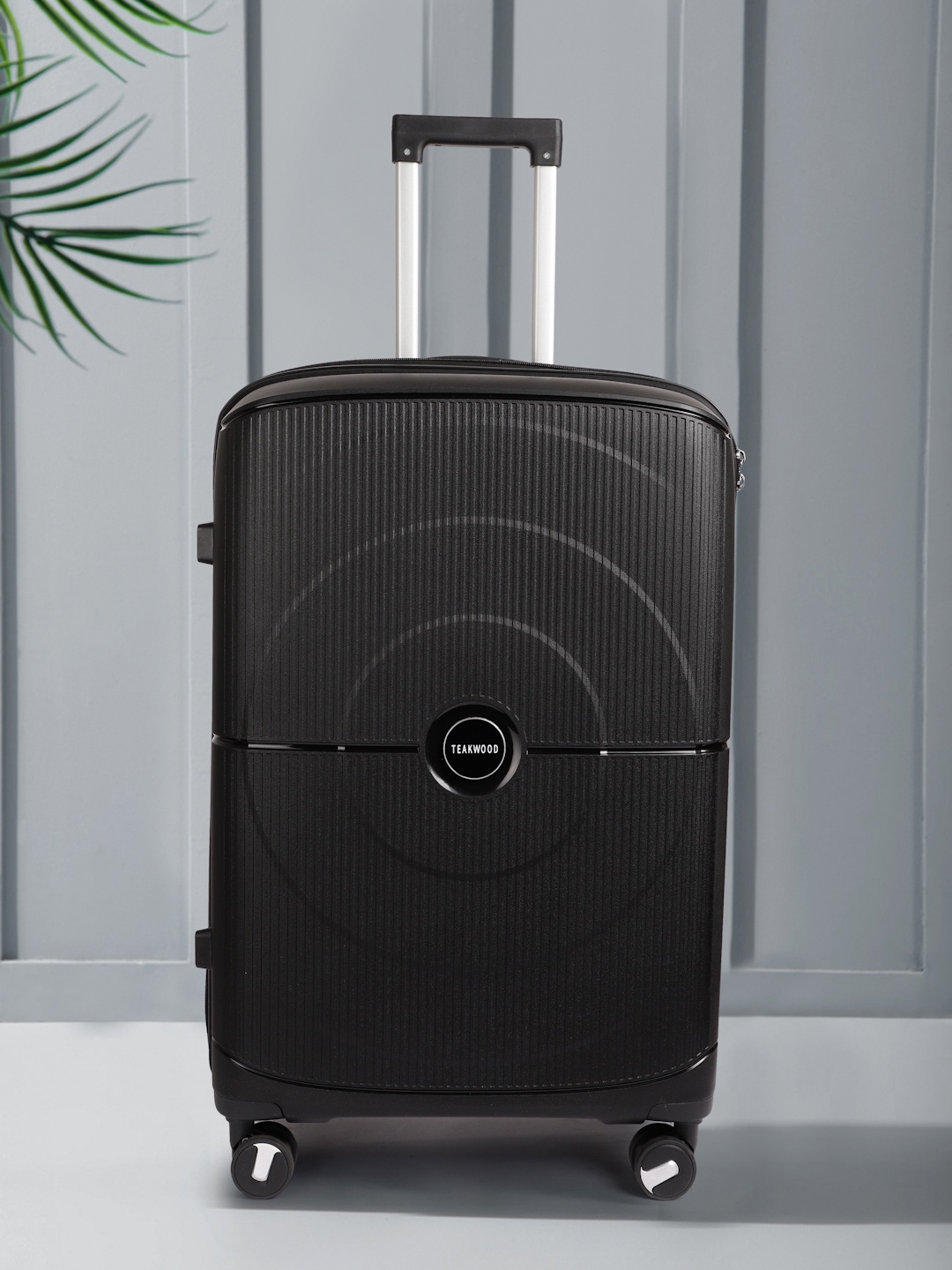 

Teakwood Leathers Circle Textured 360 Degree Rotation Hard Large-Sized Trolley Bag 95L, Black