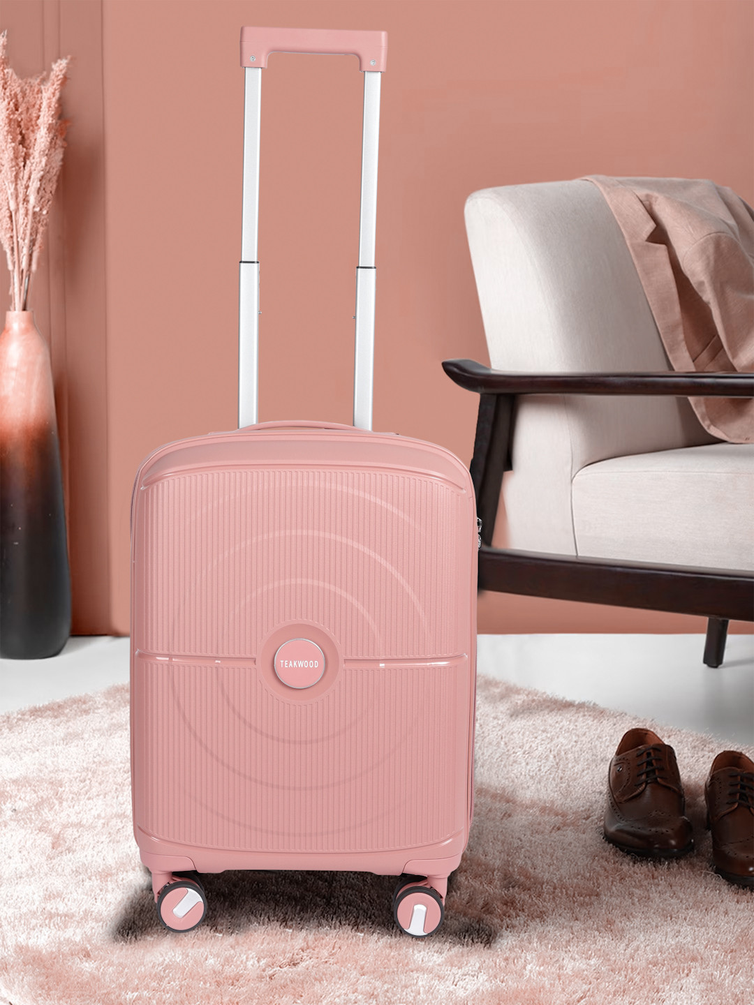 

Teakwood Leathers Circle 360-Degree Rotation Hard-Sided Cabin-Sized Trolley Bag 32.2L, Pink