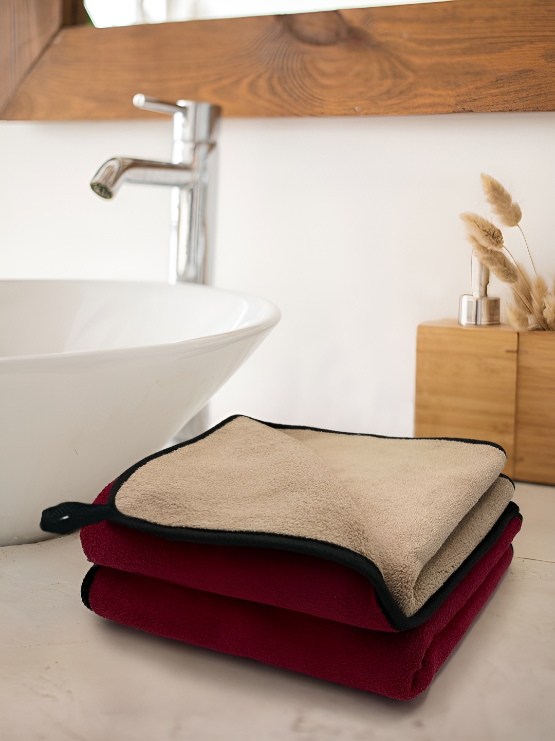 

Sassoon Coffee Brown & Red 650 GSM Reversible Hand Towels