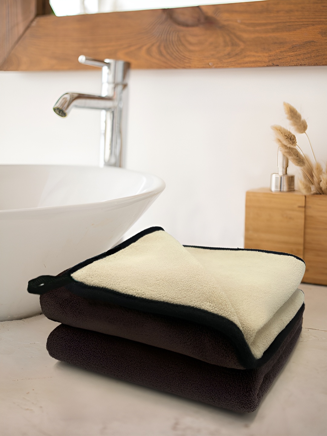 

Sassoon Brown & Beige 650 GSM Reversible Hand Towels
