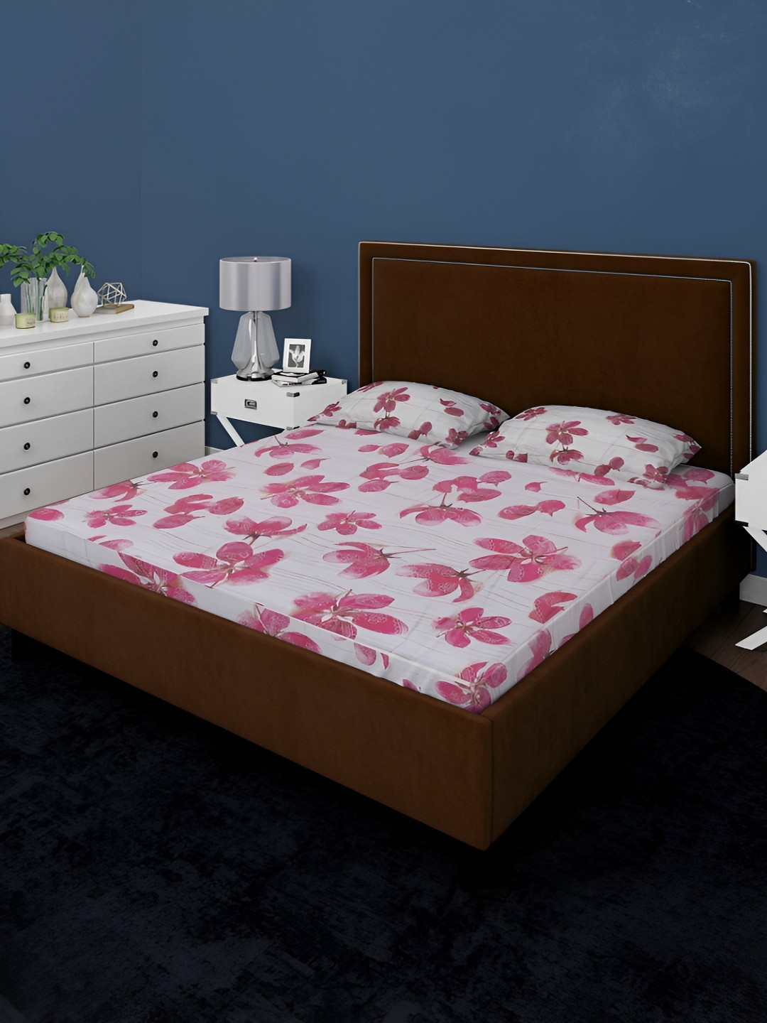 

BOMBAY DYEING Pink & White Floral 210 TC Cotton King Bedsheet with 2 Pillow Covers