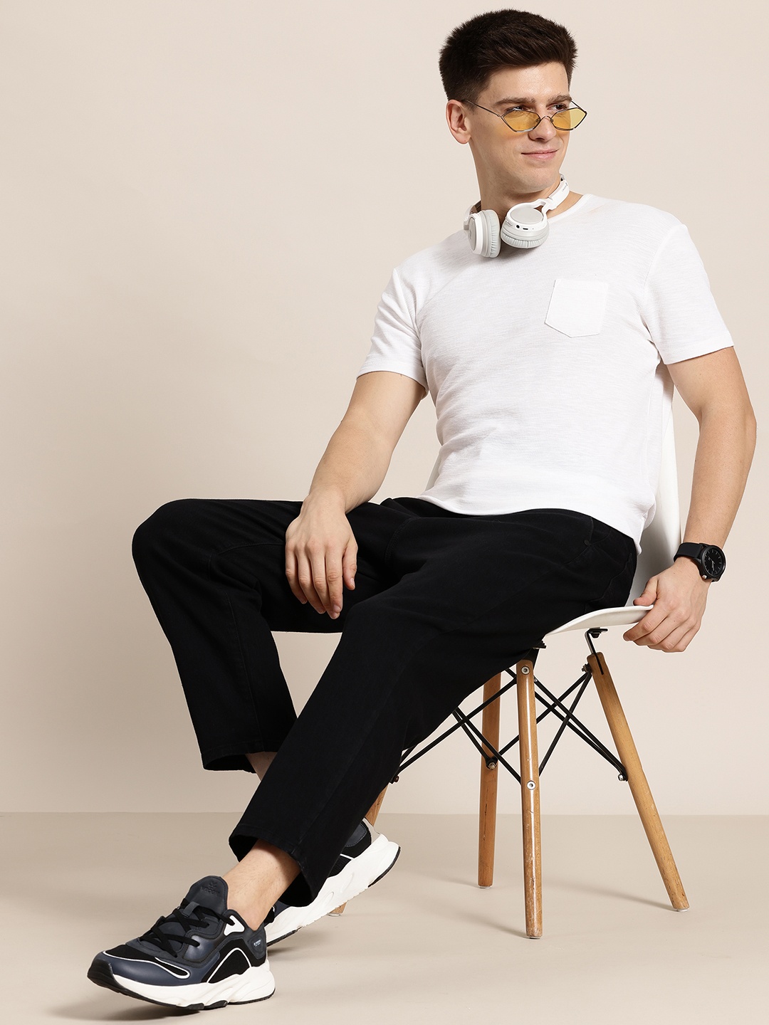 

HERE&NOW Men Slouchy Fit Mid-Rise Jeans, Black