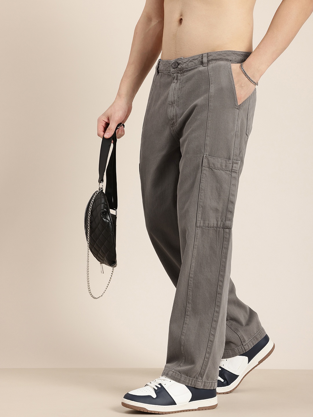 

HERE&NOW Men Straight Fit Pure Cotton Cargos, Grey