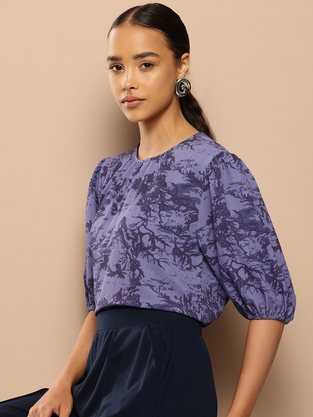 

Chemistry Printed Puff Sleeve Top, Blue