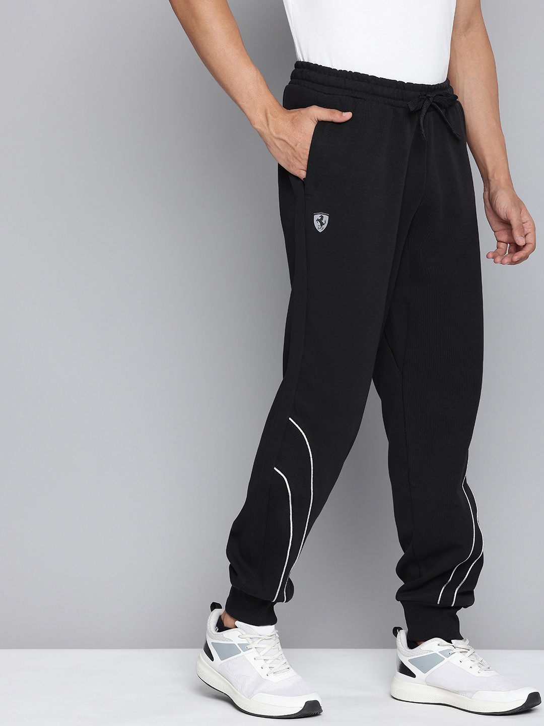 

PUMA Motorsport Scuderia Ferrari dryCELL Men Joggers Track Pants, Black