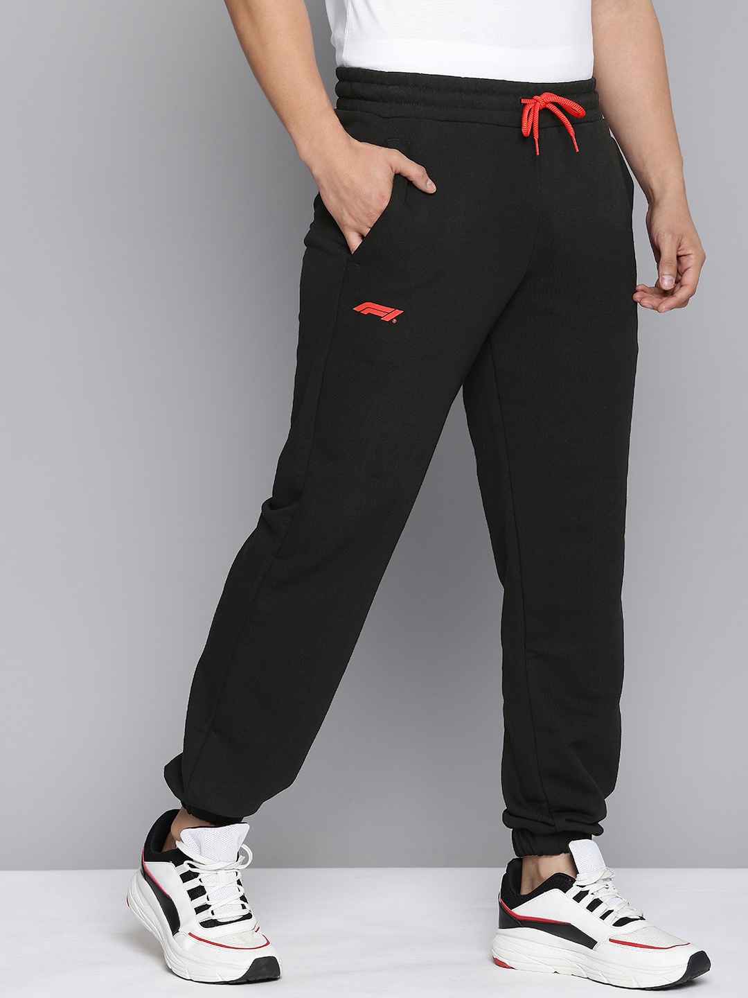 

PUMA Motorsport F1 Men Joggers Track Pants, Black