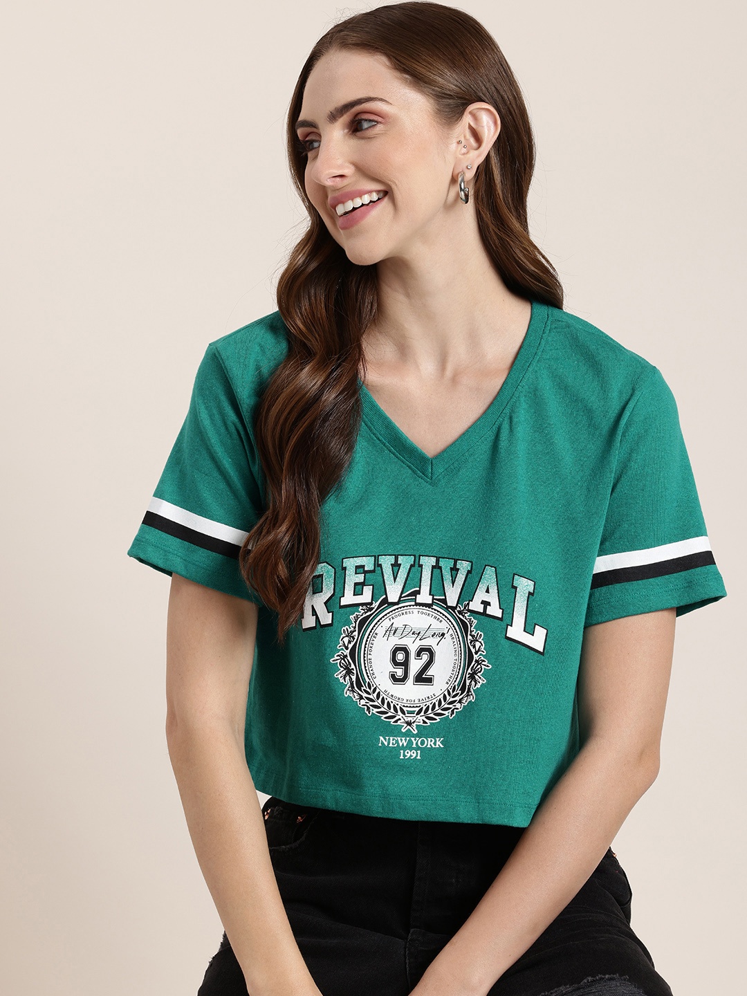 

HERE&NOW Typography Printed V-Neck Boxy Crop T-shirt, Green