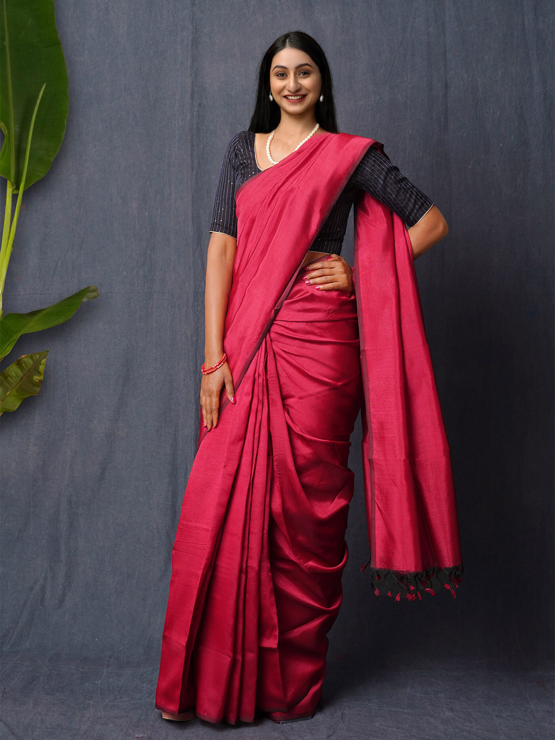 

Unnati Silks Handloom Mangalagiri Saree, Red
