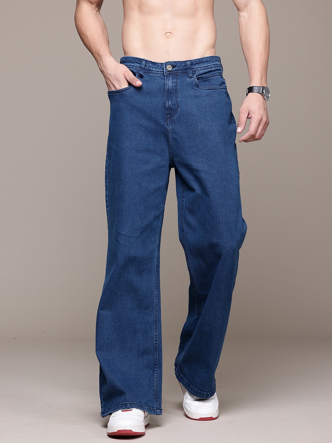 

The Roadster Lifestyle Co. Men Loose Bootcut Stretchable Jeans, Navy blue