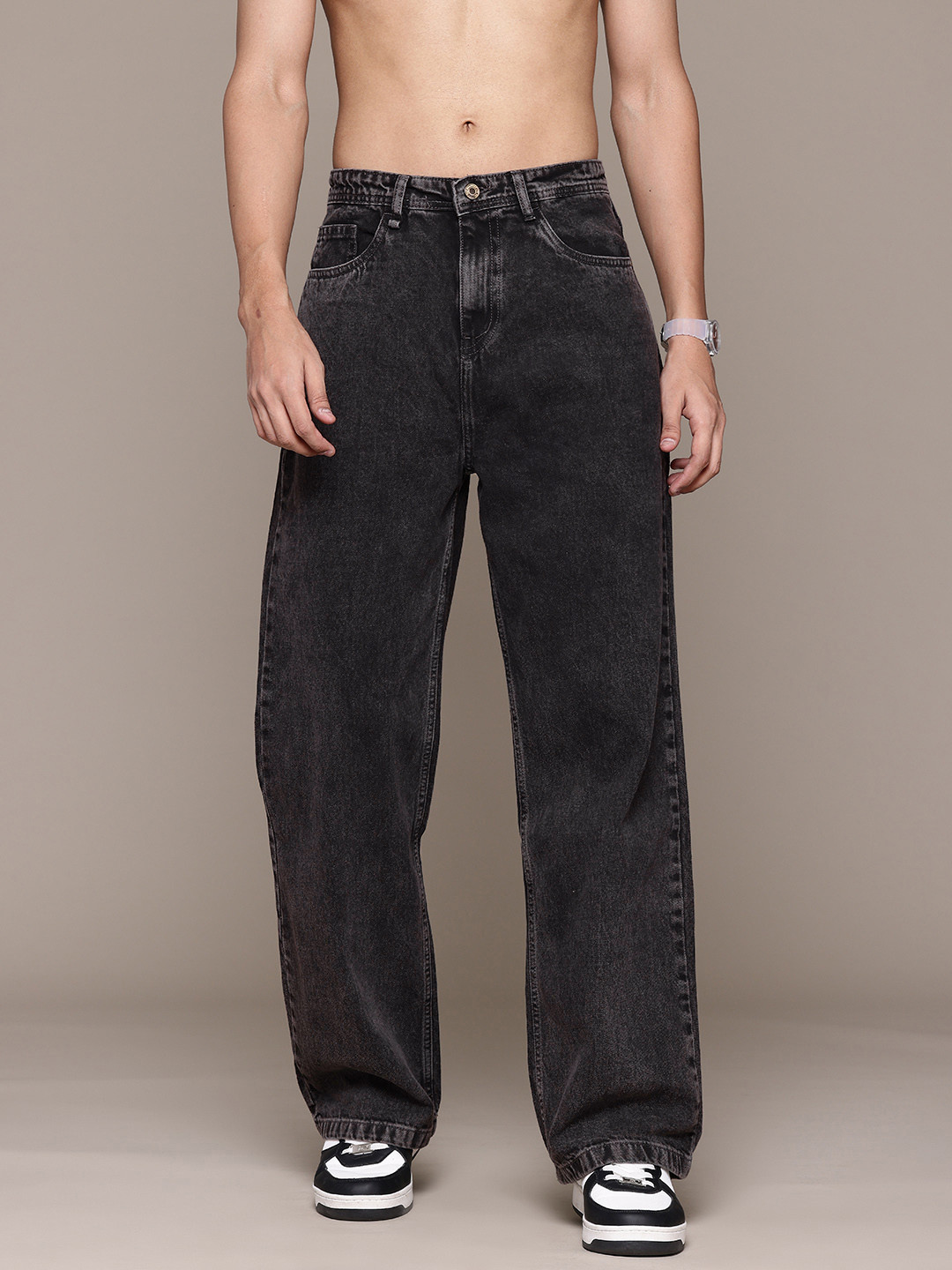 

The Roadster Lifestyle Co. Men Pure Cotton Wide Leg Jeans, Black