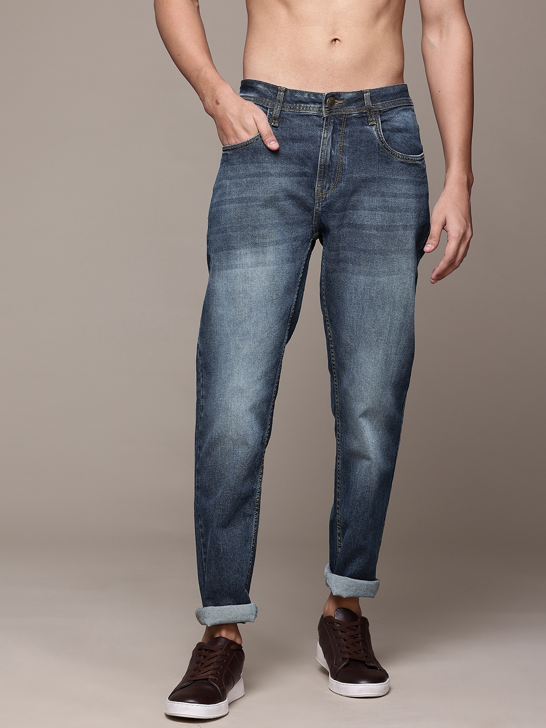 

The Roadster Lifestyle Co. Men Slim Tapered Fit Heavy Fade Stretchable Jeans, Navy blue