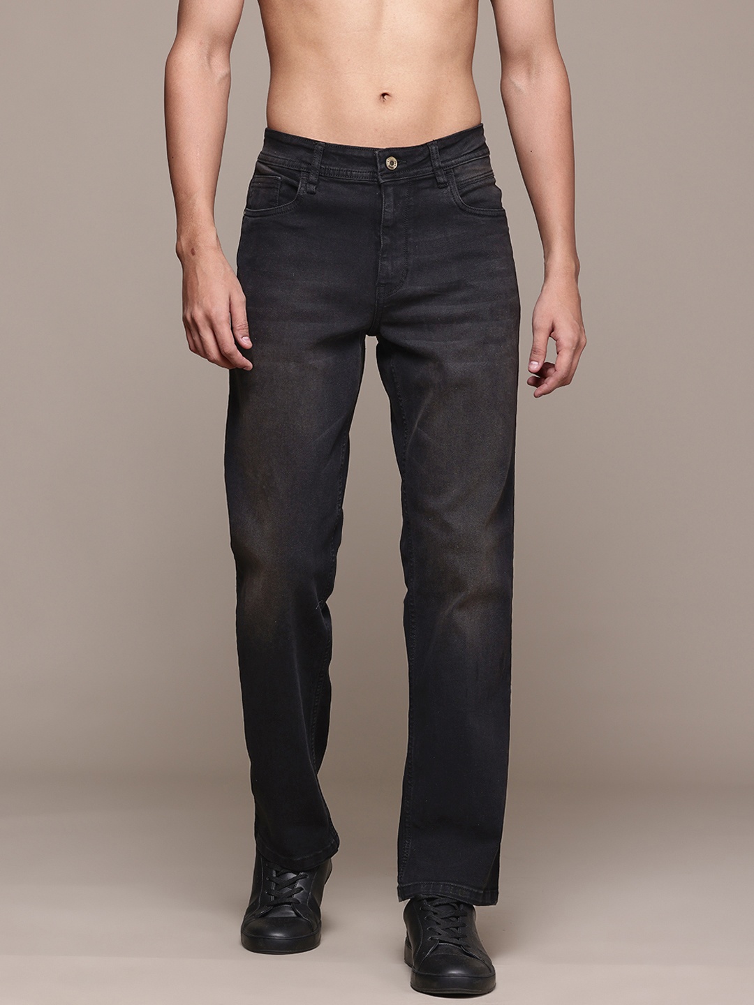 

The Roadster Lifestyle Co. Men Regular Fit Jeans, Black