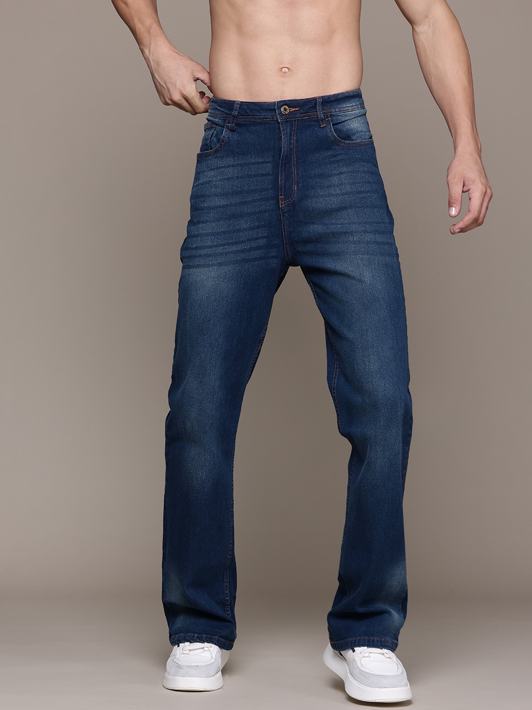 

The Roadster Lifestyle Co. Men Flared Fit Jeans, Blue