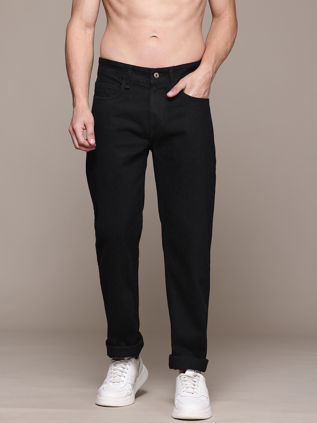 

The Roadster Lifestyle Co. Men Pure Cotton Jeans, Black