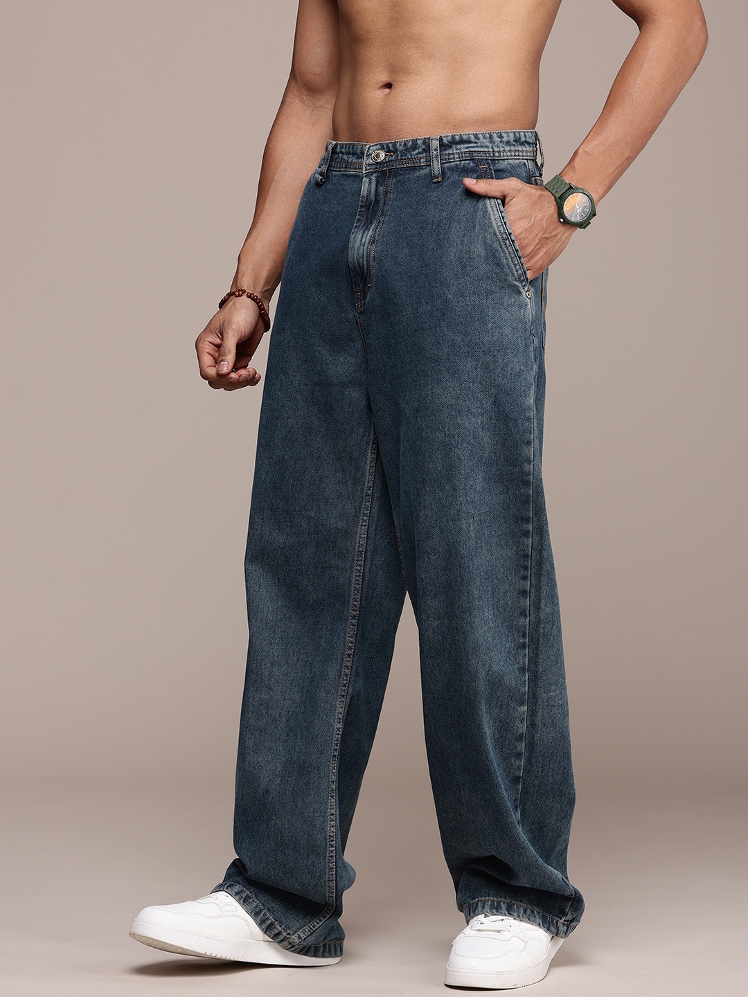 

Roadster Men Wide Leg Fit Light Fade Jeans, Blue